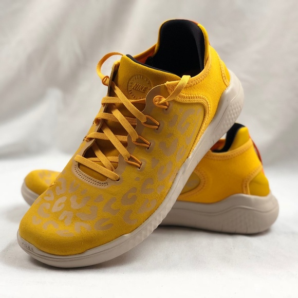 nike free wild suede